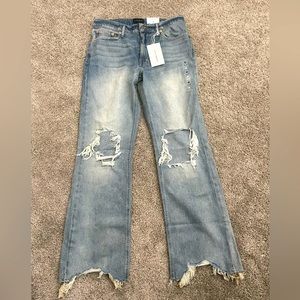 NWT Lucky Brand distressed boyfriend jeans